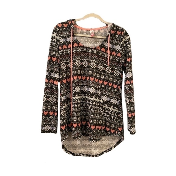 ⭐️ No boundaries Lg 11-13 sweater lightweight - Picture 1 of 3